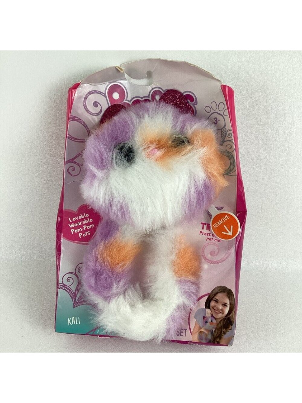 Pomsies Lovable Wearable Pom-Pom Pet Kali Plush Animal Lights Reactions 2018 Toy